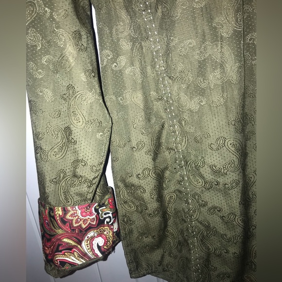 Green Medium Beniccio Buttonup Western Paisley Top NWT - Picture 2 of 5